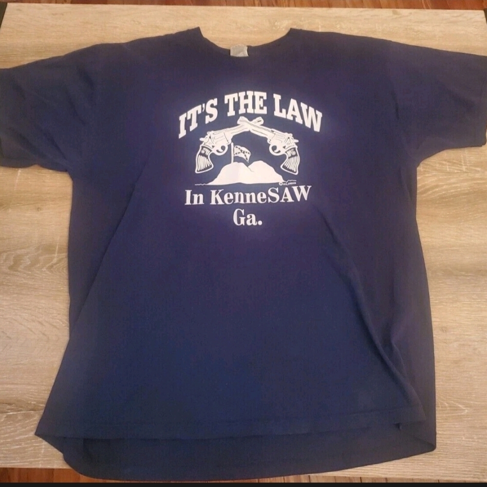 Vintage WILD BILL'S "It's The Law In Kennesaw" T Shirt XL